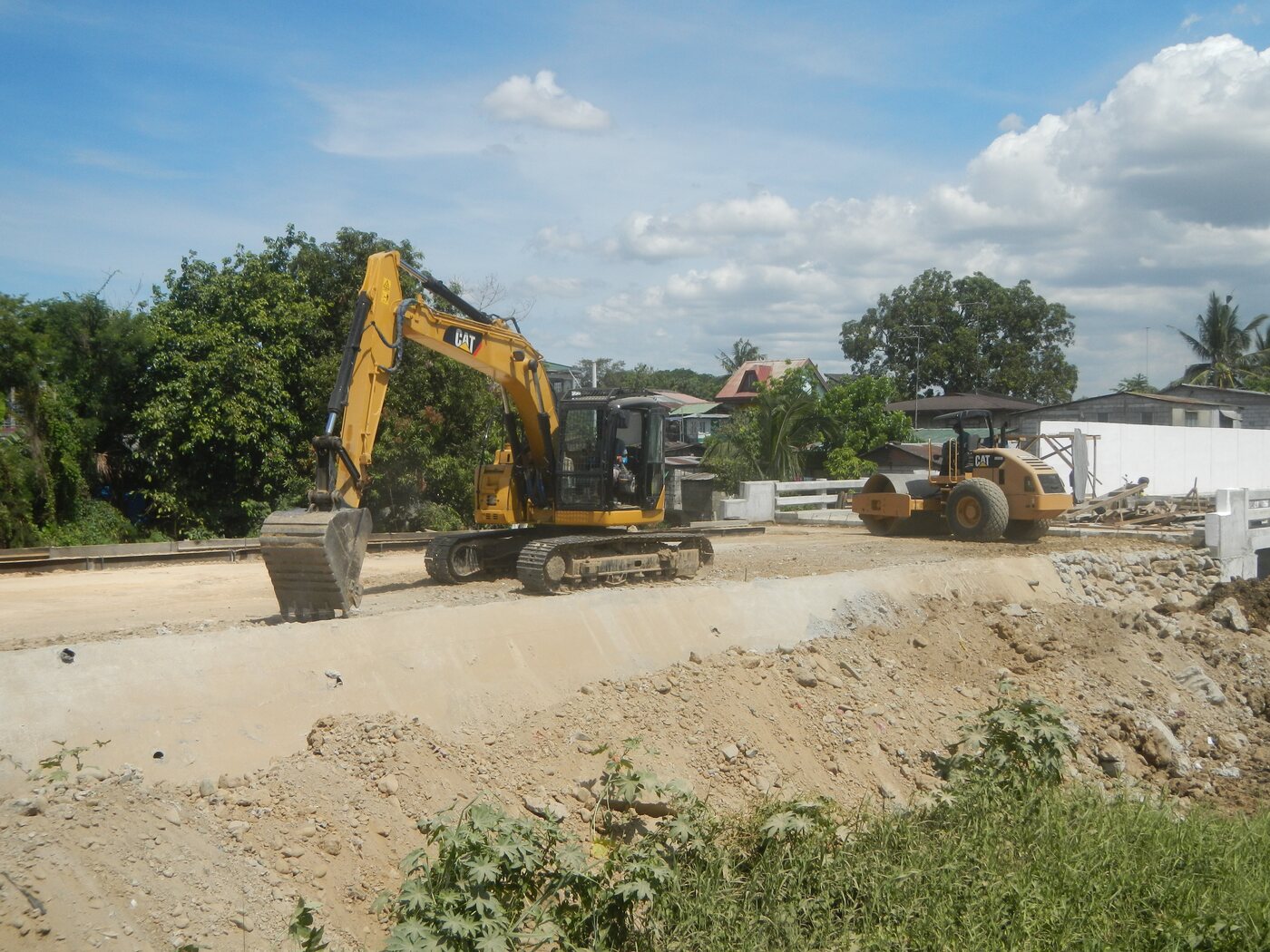 Caterpillar excavator operating in earthworks